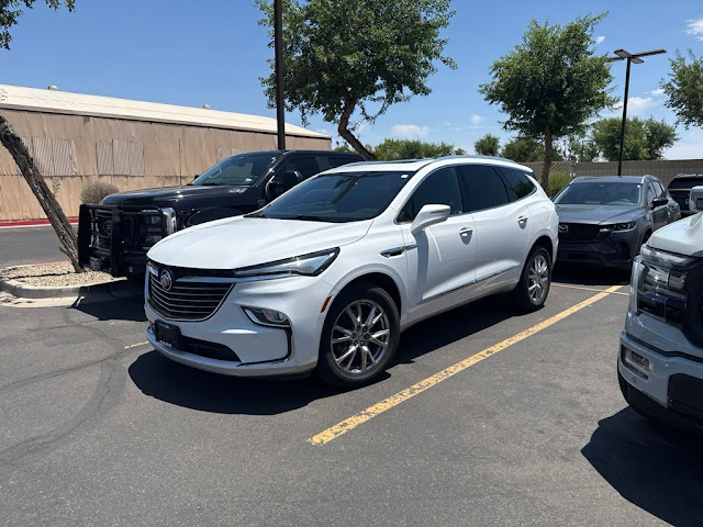2023 Buick Enclave Essence