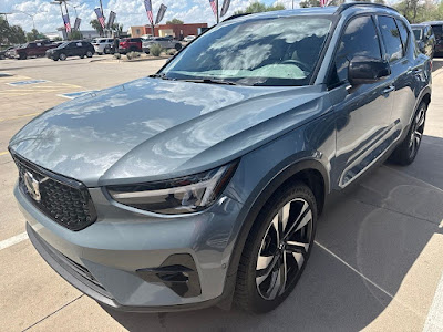 2023 Volvo XC40