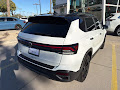2027 Volkswagen Taos 1.5T SE Black